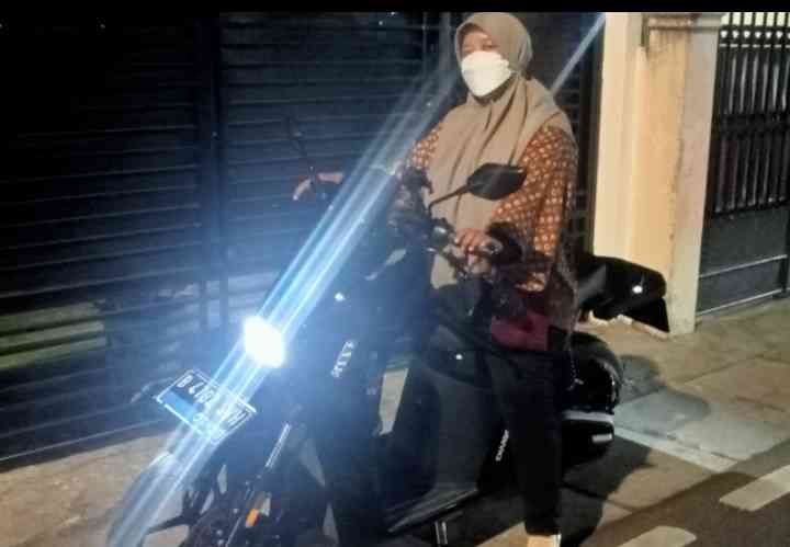 Plus Minus Mengendarai Sepeda Motor Listrik - Kompasiana.com